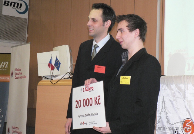 07-vyhlaseni specialni aukro ceny za specialni prinos internetu.jpg